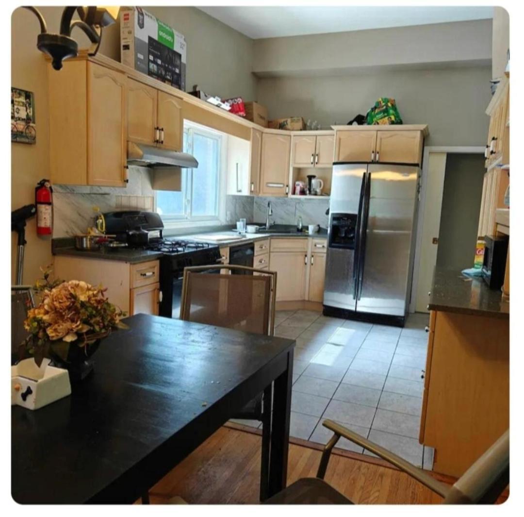 Lina'S Place Saint Catharines Room photo